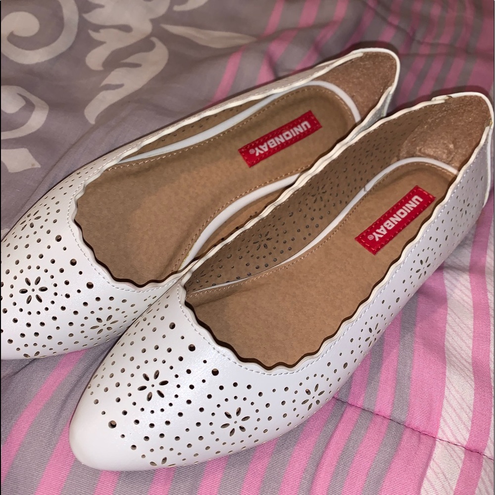 Spring White Flats